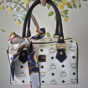 THREE Bow Purse Accessories